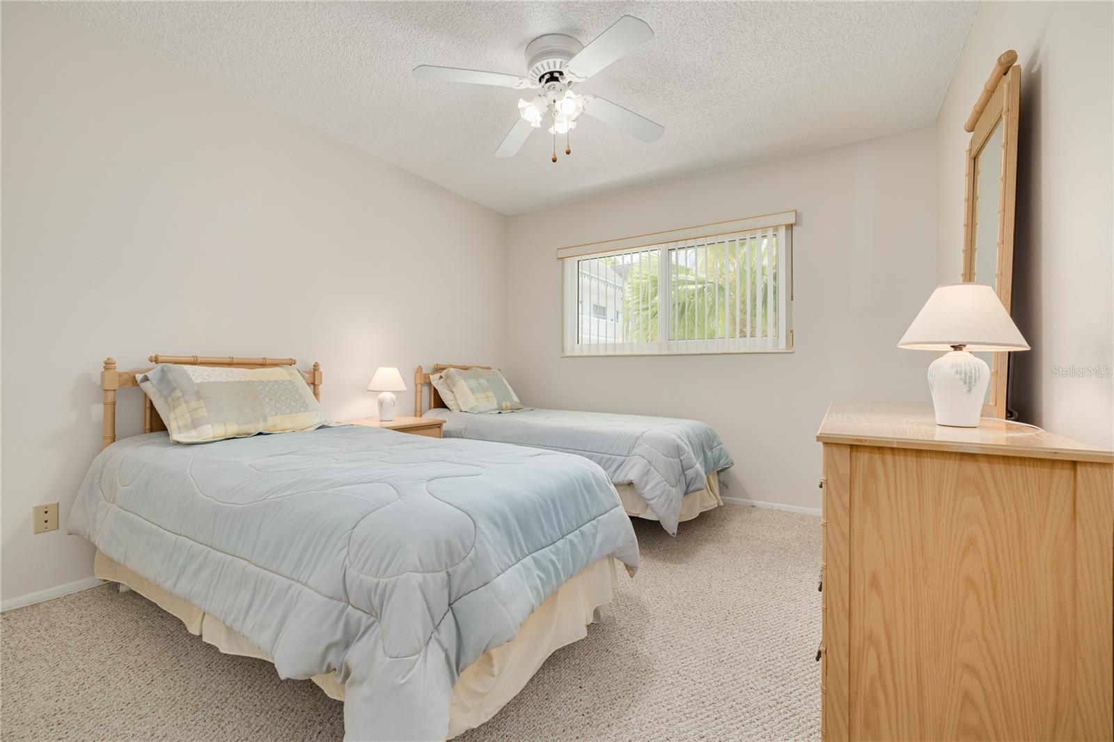 ON TOP OF THE WORLD - Residential