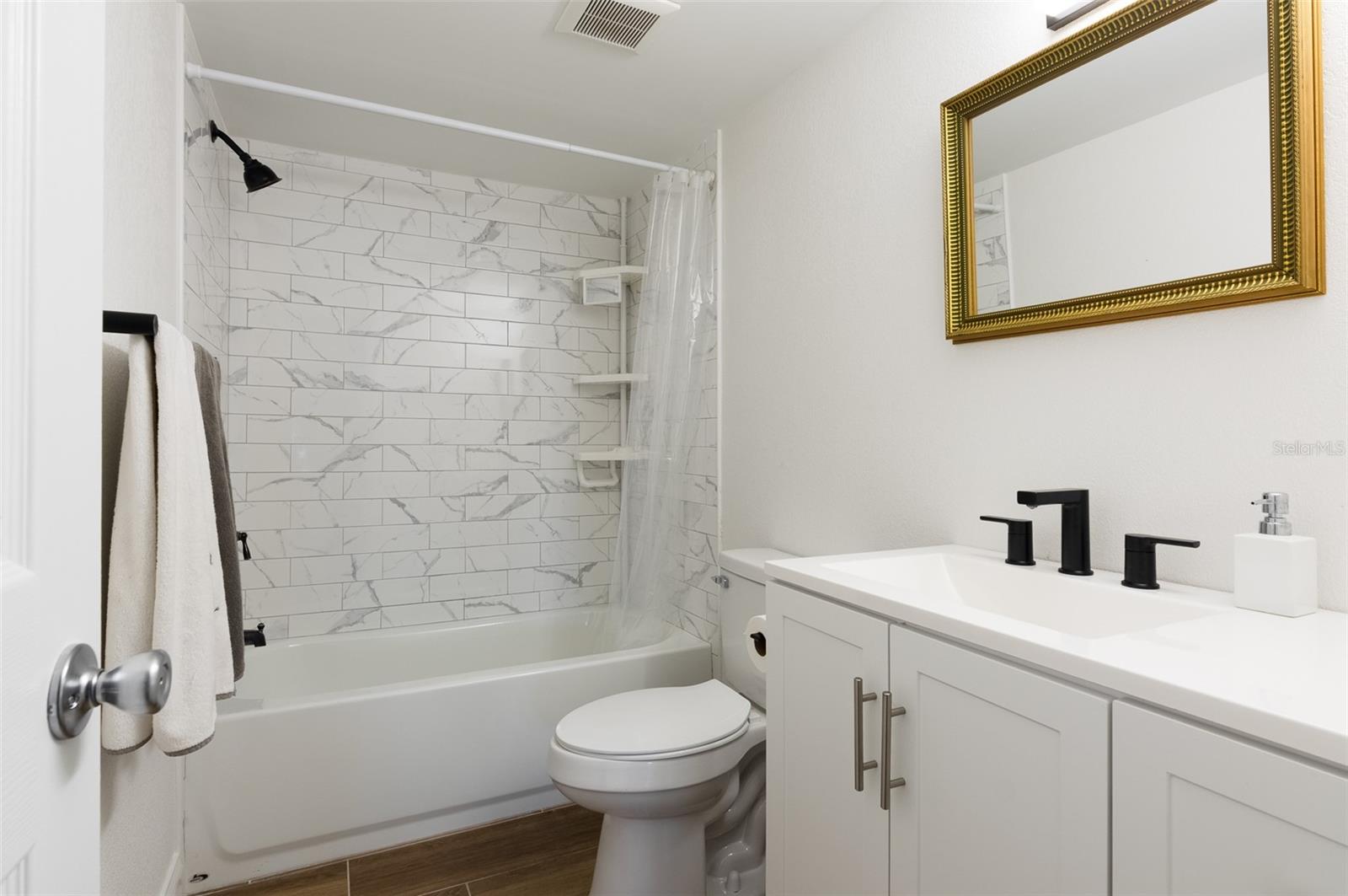 PEPPERTREE VILLAGE CONDO - Residential Lease