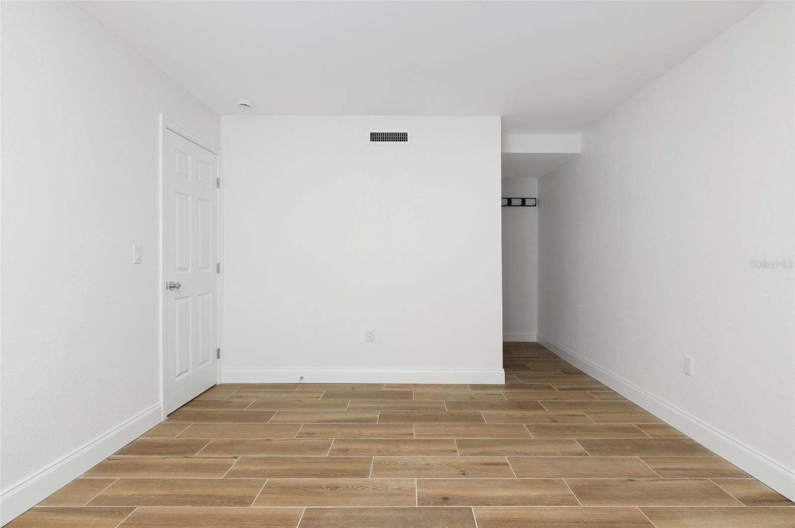 PEPPERTREE VILLAGE CONDO - Residential Lease