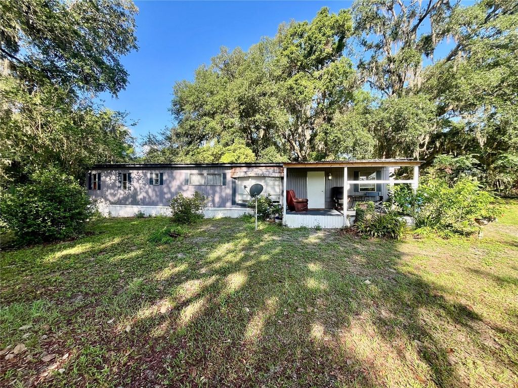 Photo of 5811 Paul Buchman Highway, Plant City, FL 33565 (MLS # L4952959)