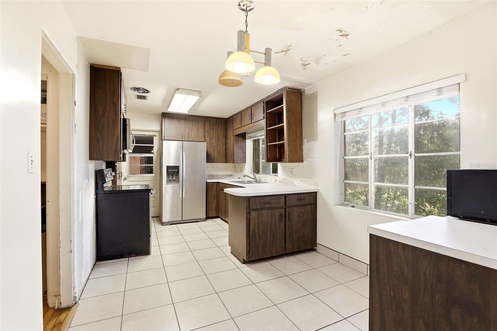 ARDSLEY MANOR SUB - Residential