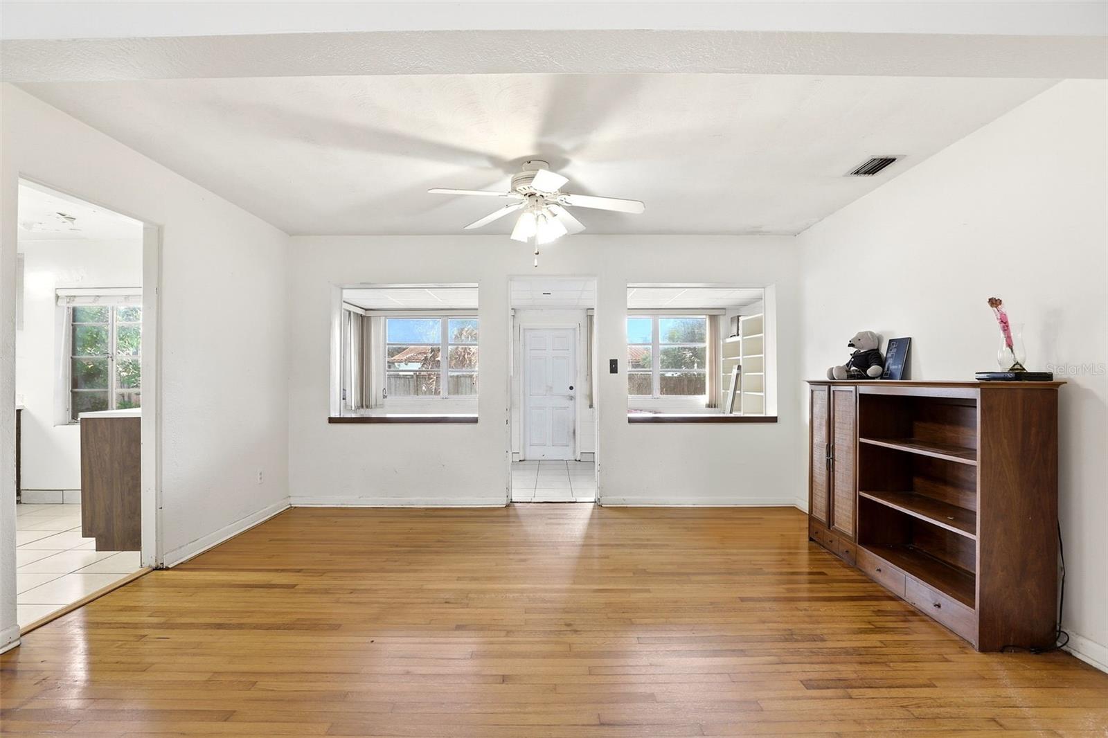 ARDSLEY MANOR SUB - Residential