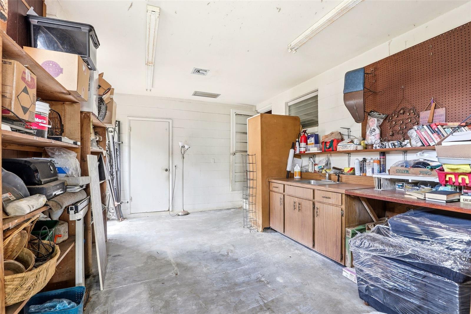 ARDSLEY MANOR SUB - Residential