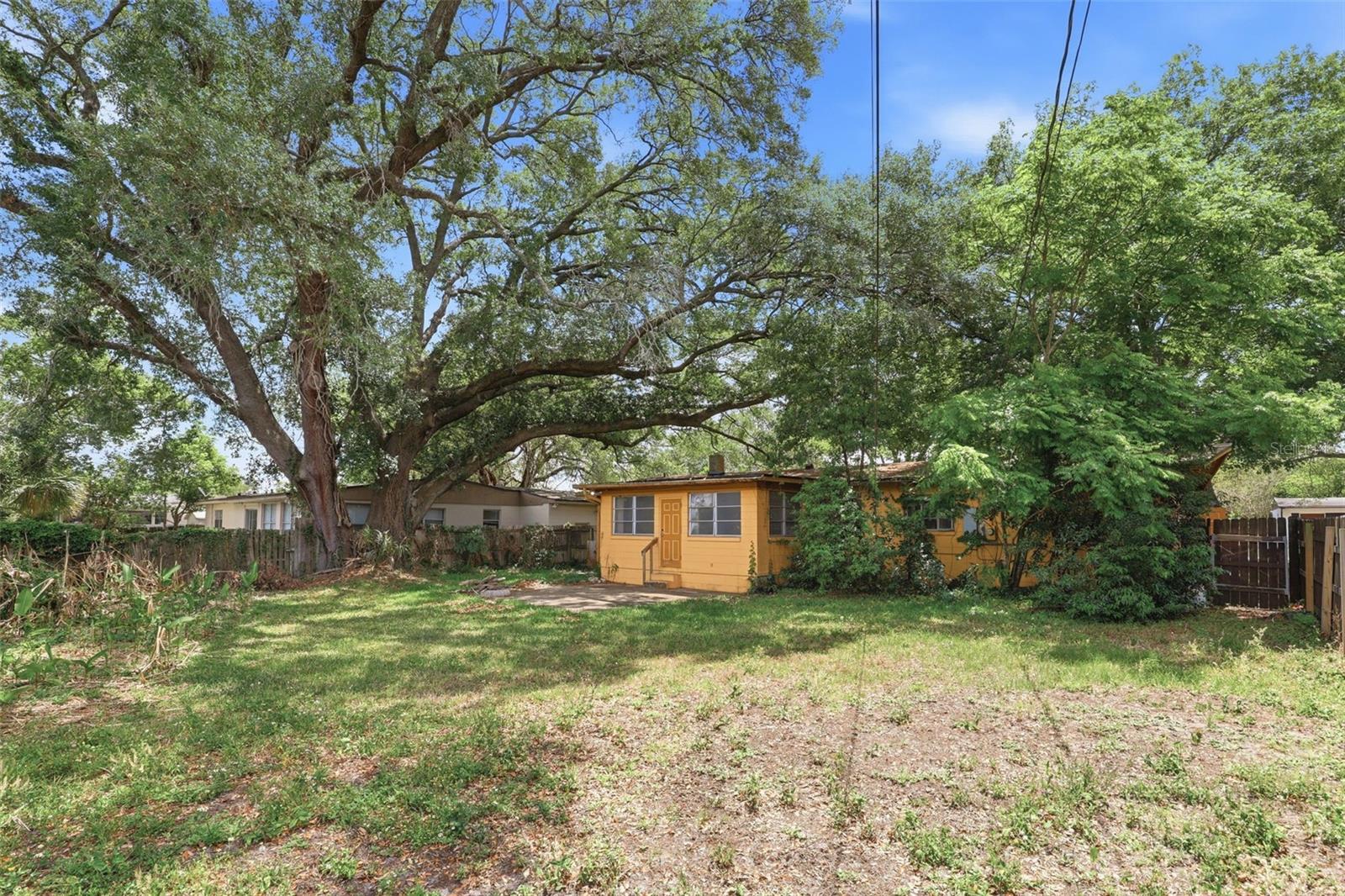ARDSLEY MANOR SUB - Residential