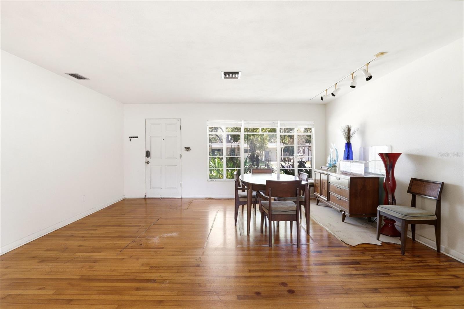 ARDSLEY MANOR SUB - Residential