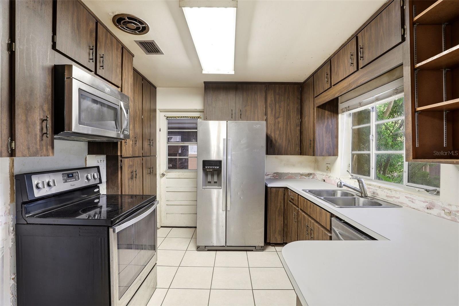 ARDSLEY MANOR SUB - Residential