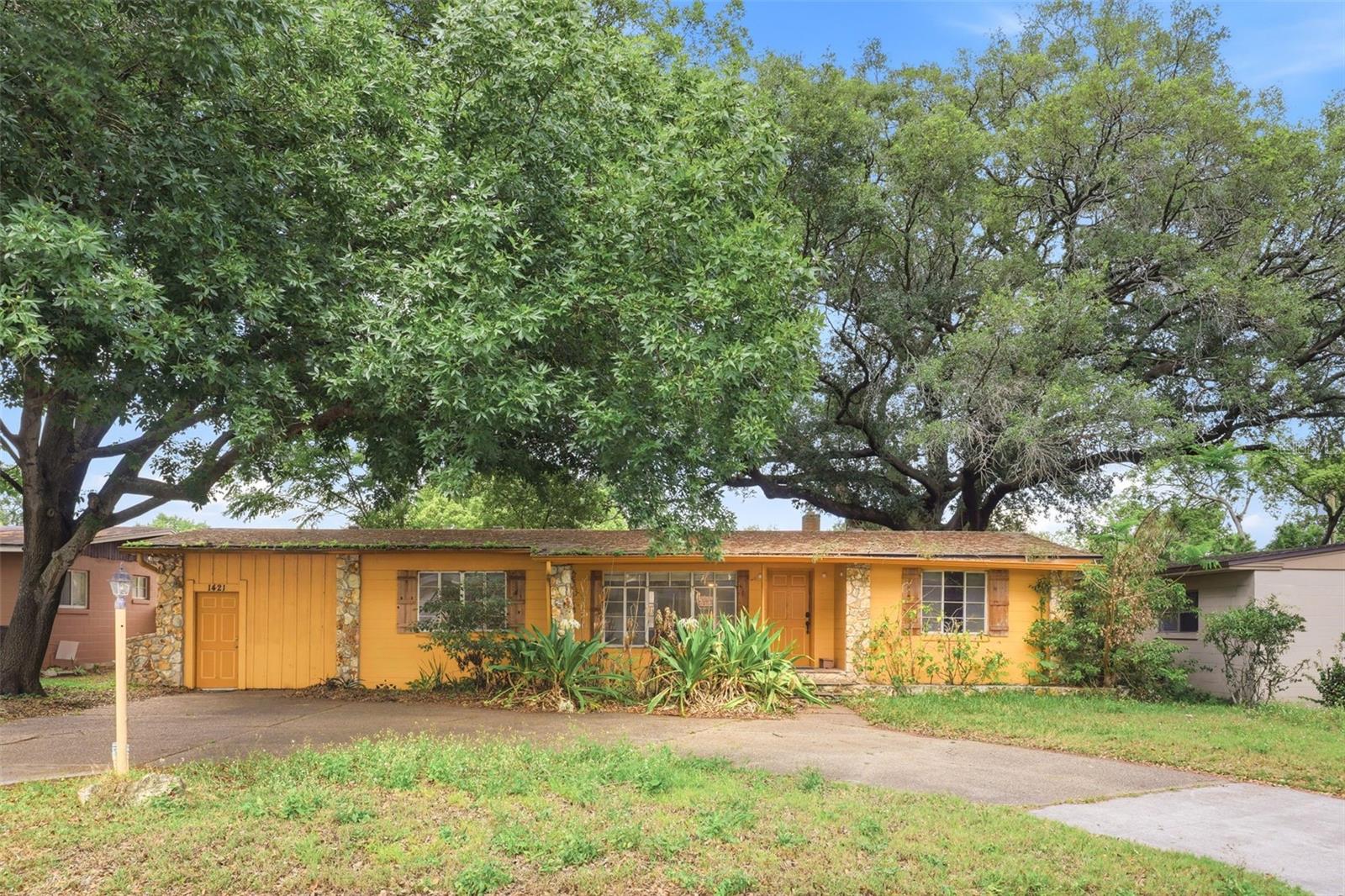 ARDSLEY MANOR SUB - Residential