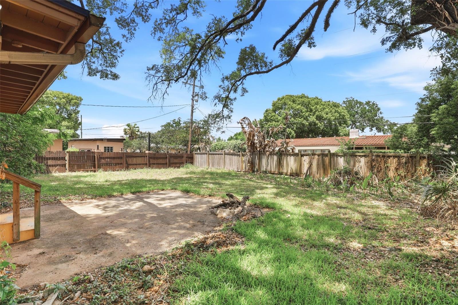 ARDSLEY MANOR SUB - Residential