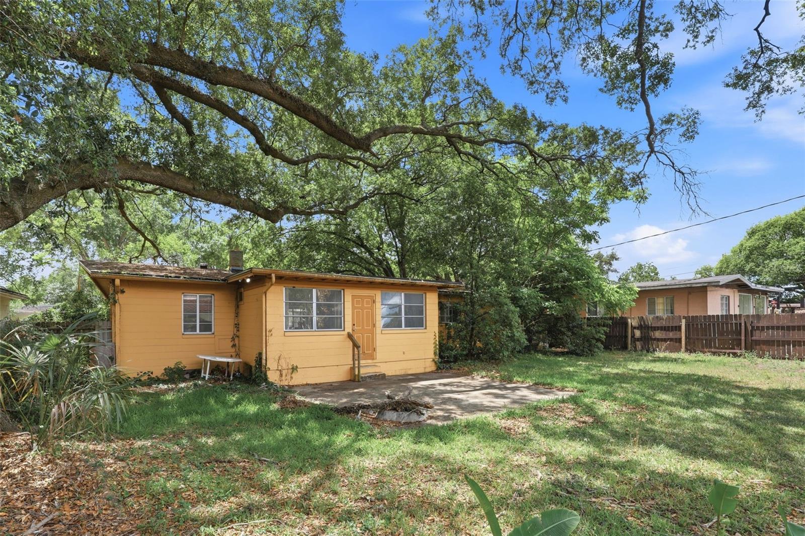 ARDSLEY MANOR SUB - Residential