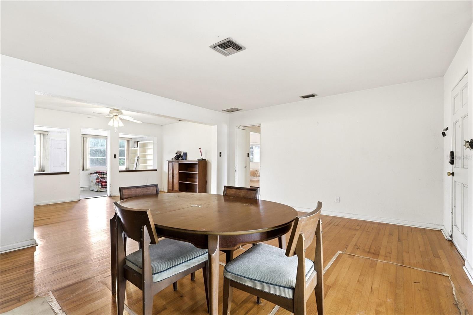 ARDSLEY MANOR SUB - Residential