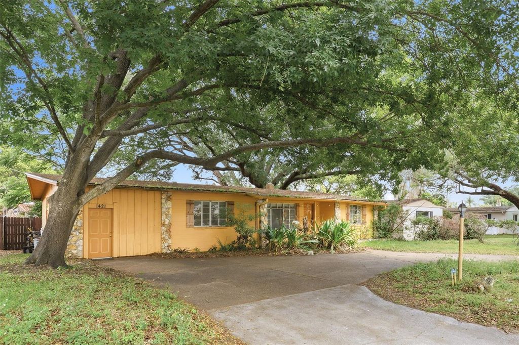 Photo of 1421 Fairview Street, Orlando, FL 32804 (MLS # O6401896)
