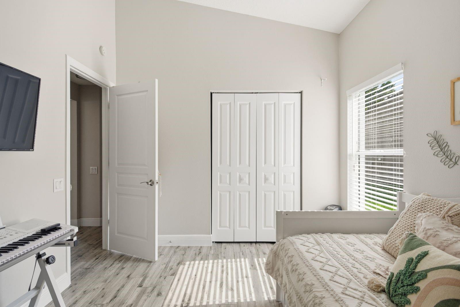 TAMPA PALMS AREA 2 7E UNIT 2 - Residential