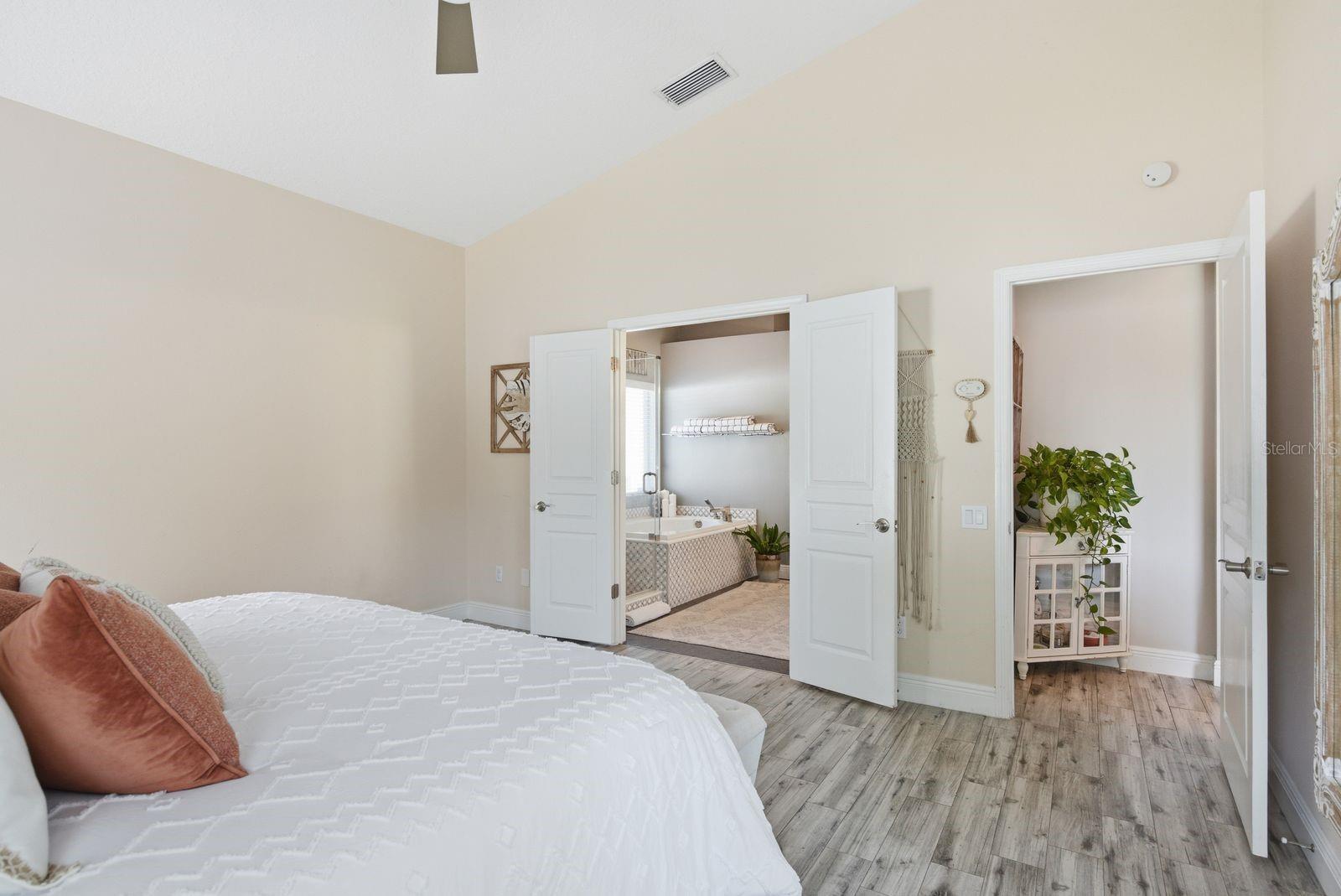 TAMPA PALMS AREA 2 7E UNIT 2 - Residential