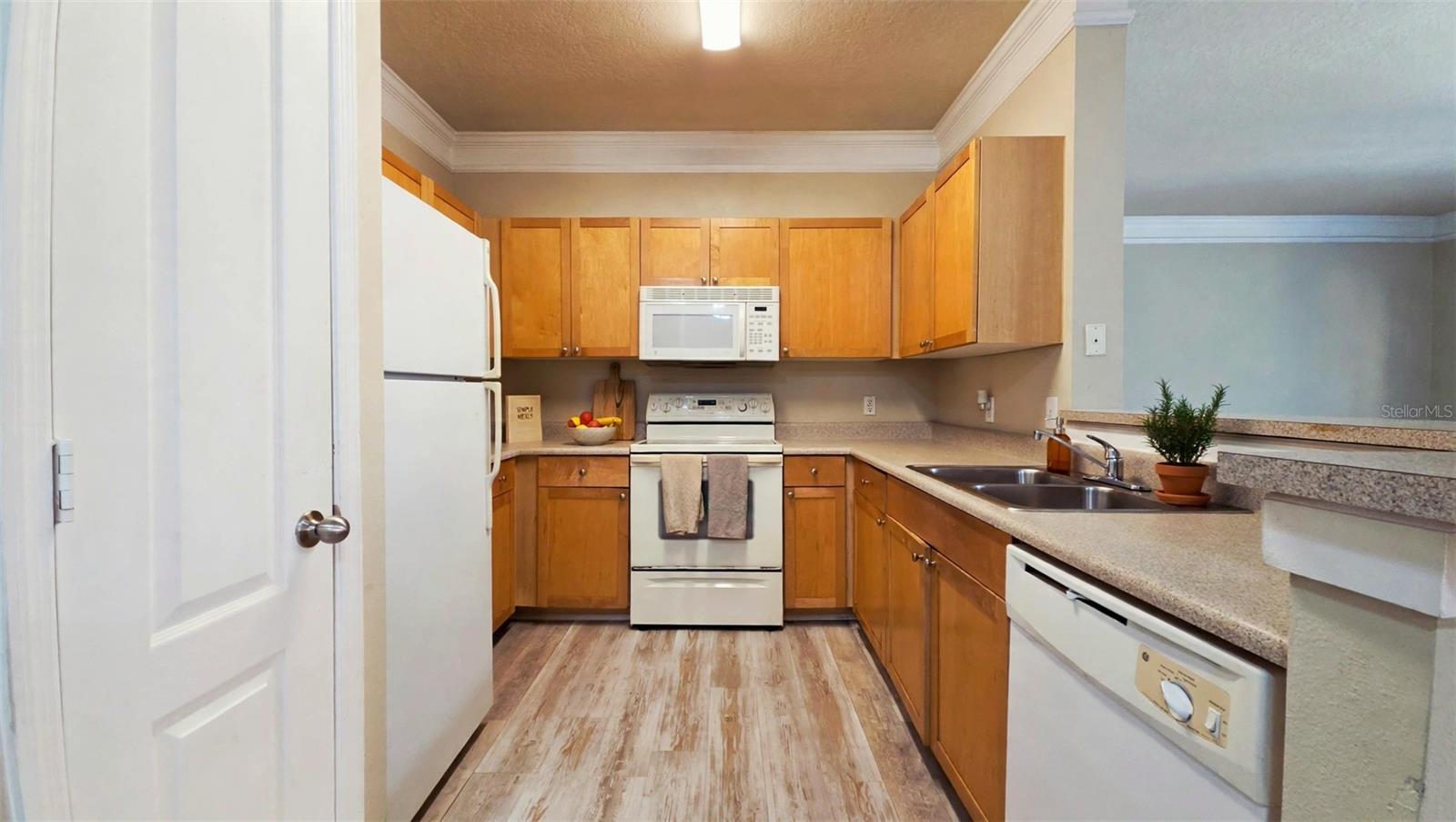 8848 VILLA VIEW CIRCLE 206