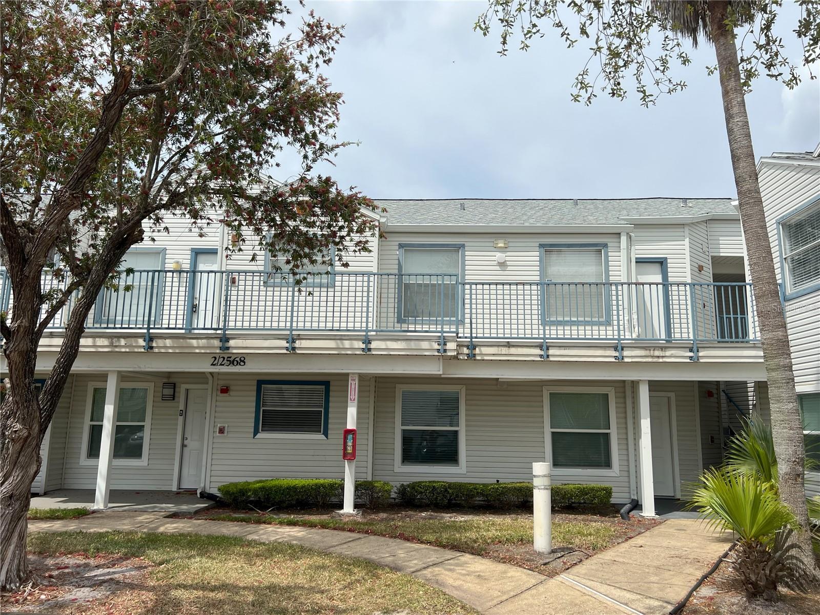 Photo 1 of 18 — 2568 WOODGATE BOULEVARD 206, ORLANDO, FL 32822