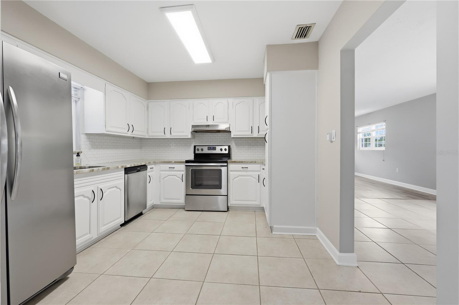 LAKE MARIE ESTATES 03 - Residential