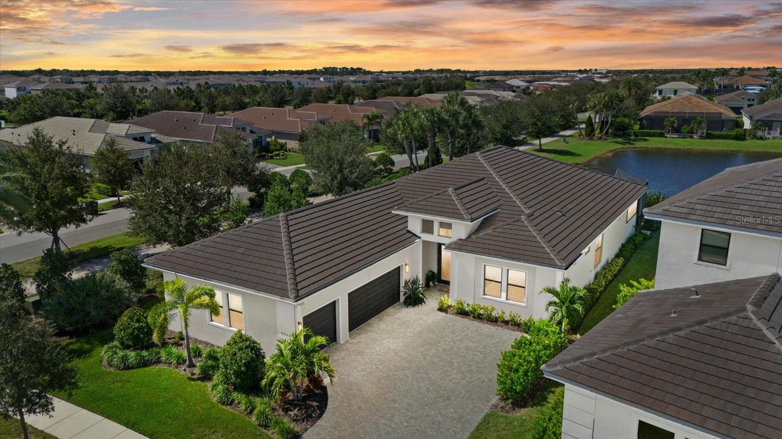 5064 KIVA CIRCLE