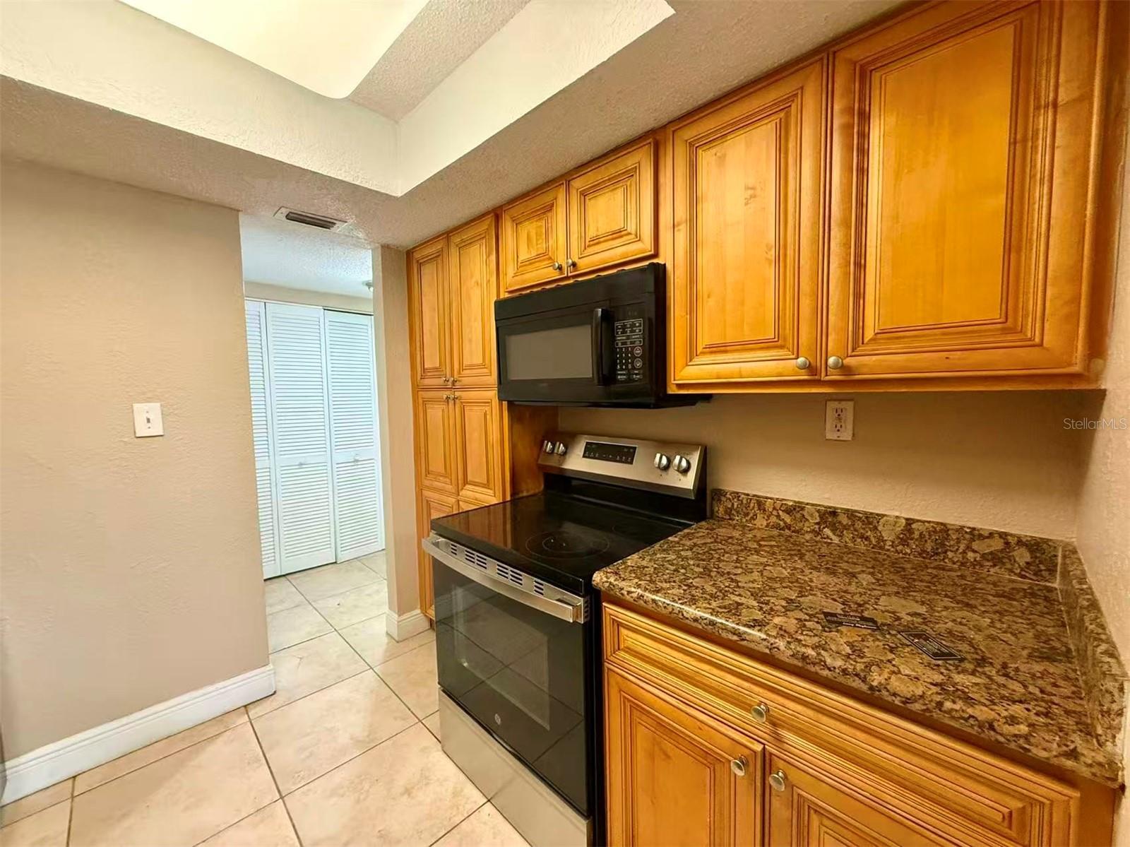 MILLENNIUM PALMS - Residential Lease
