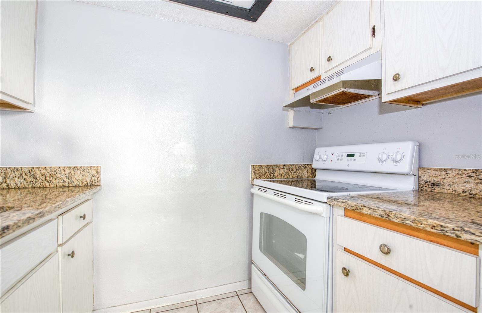 SKYCREST - Commercial Sale