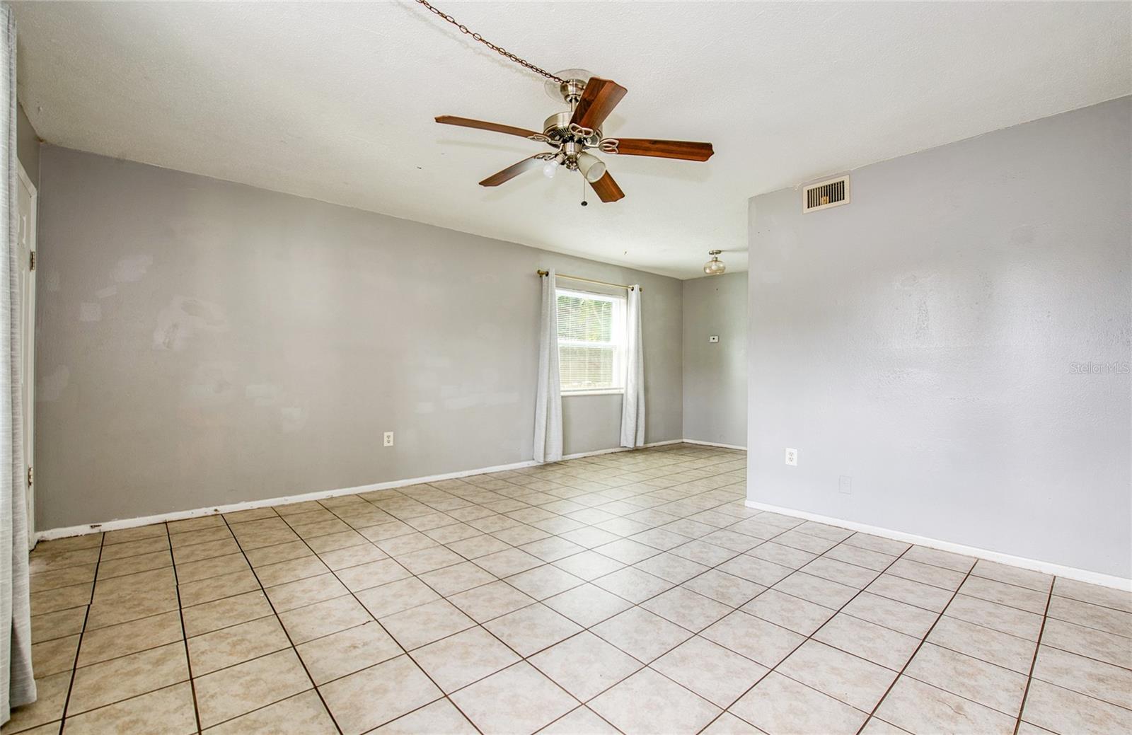 SKYCREST - Commercial Sale