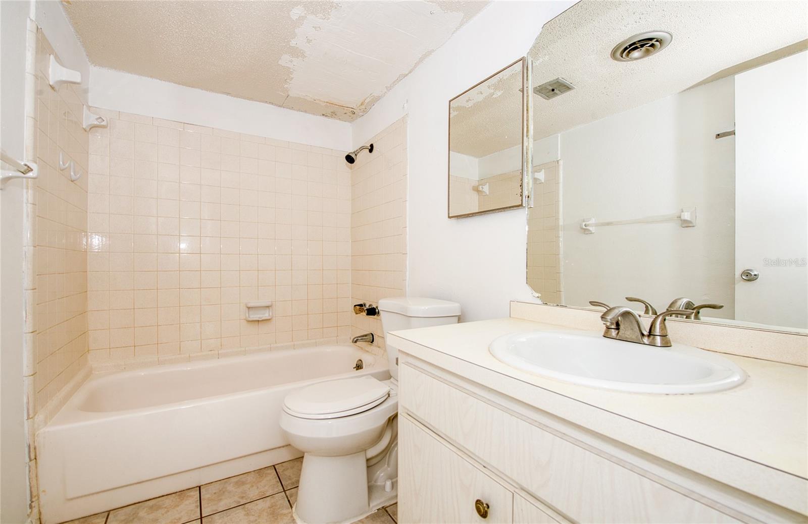 SKYCREST - Commercial Sale