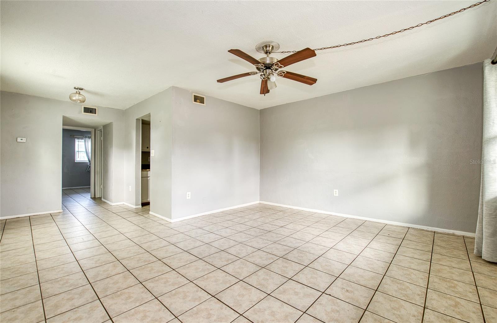 SKYCREST - Commercial Sale