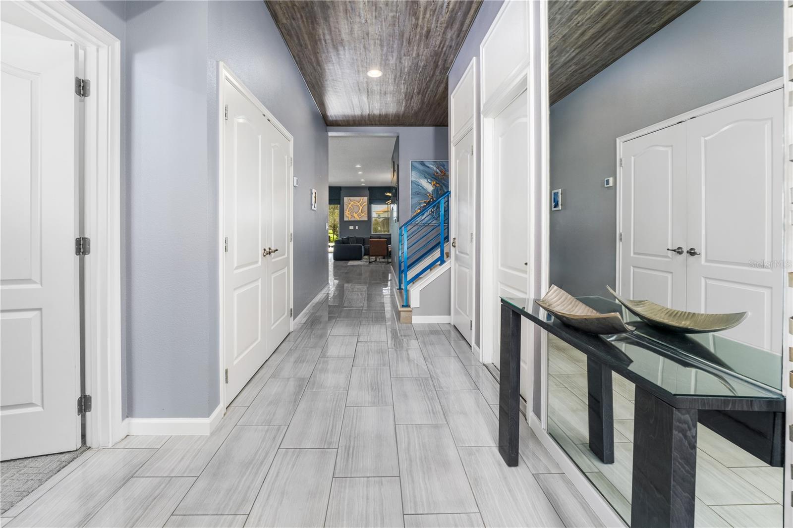 8009 OAK SHADOW COURT