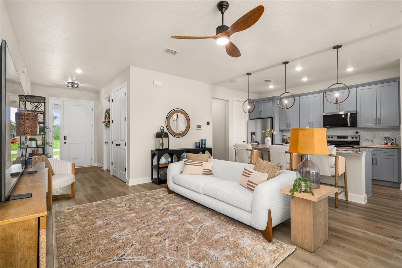 SUN N LAKE - Residential