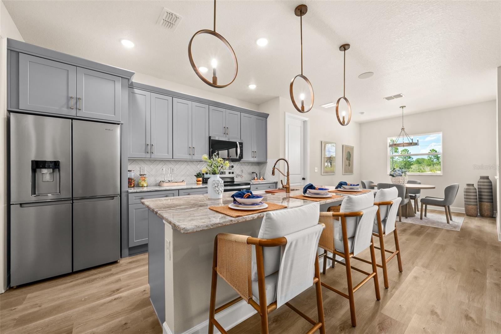 SUN N LAKE - Residential