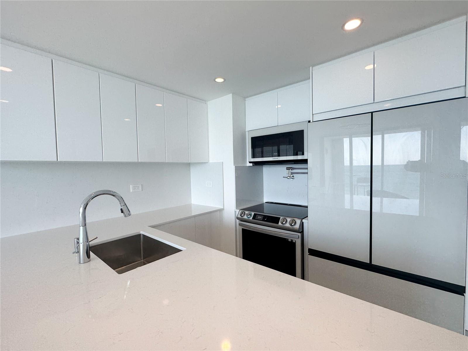MIRADOR DEL CONDADO 204 - Residential Lease
