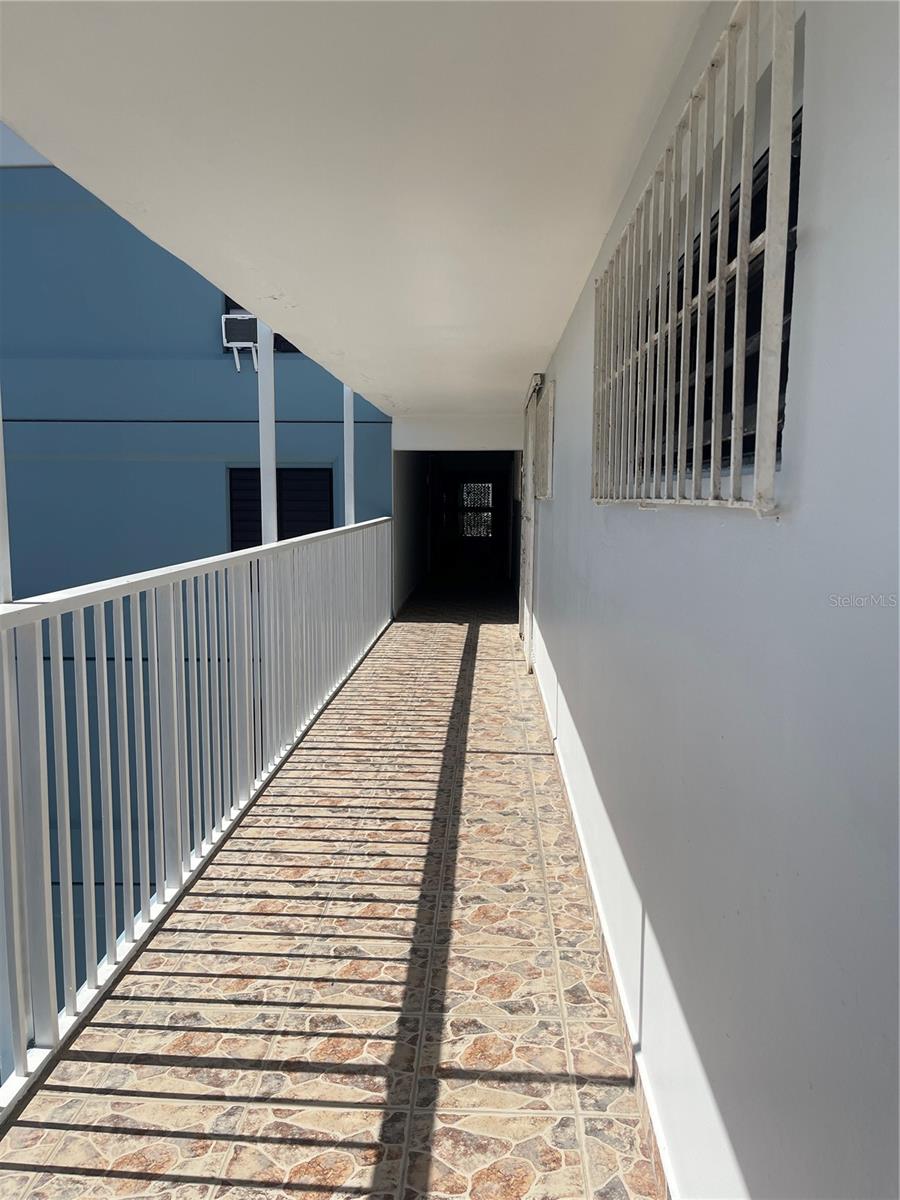 FONTANA TOWERS - Residential Lease