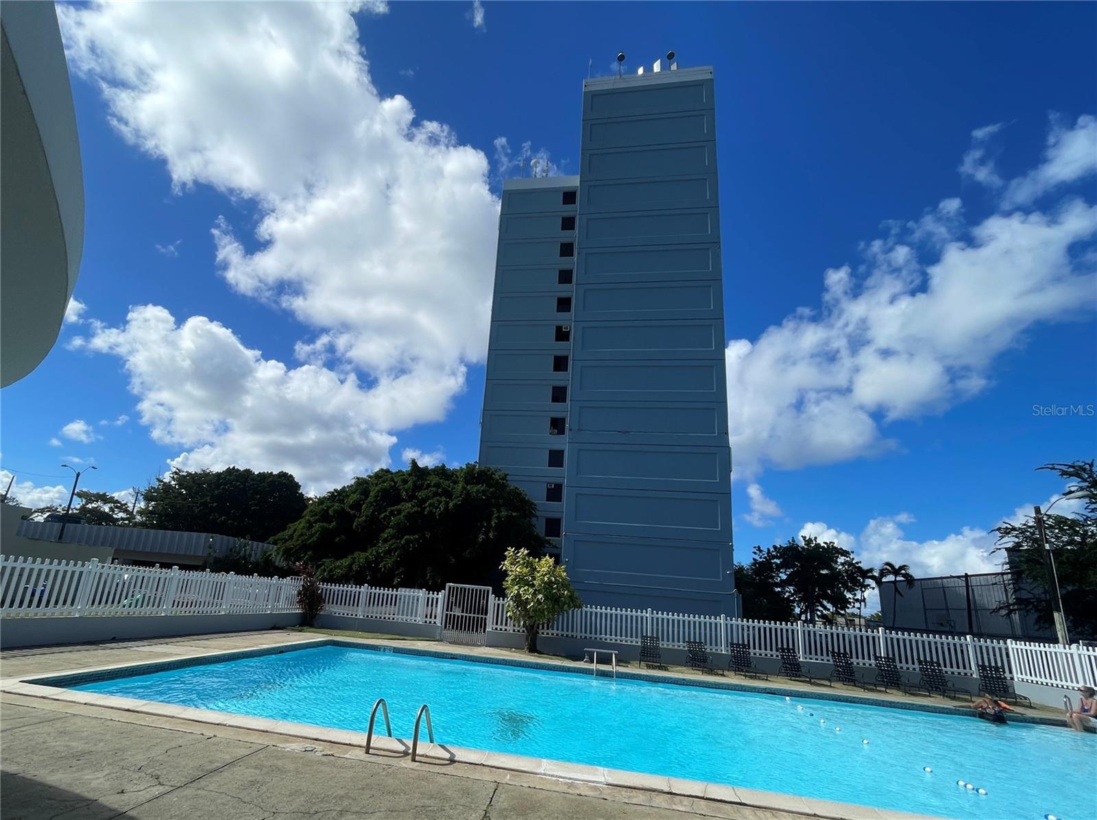 FONTANA TOWERS - Residential Lease