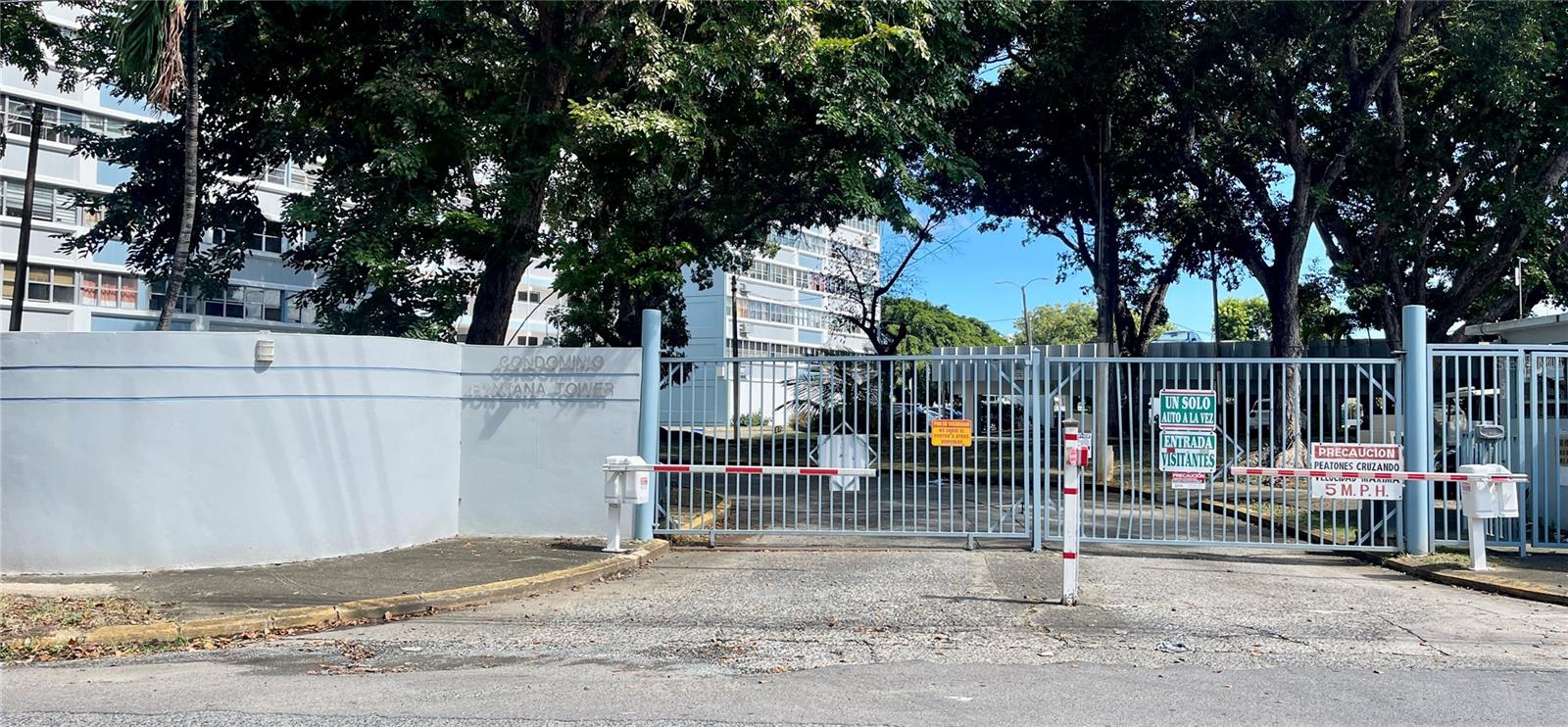 FONTANA TOWERS - Residential Lease