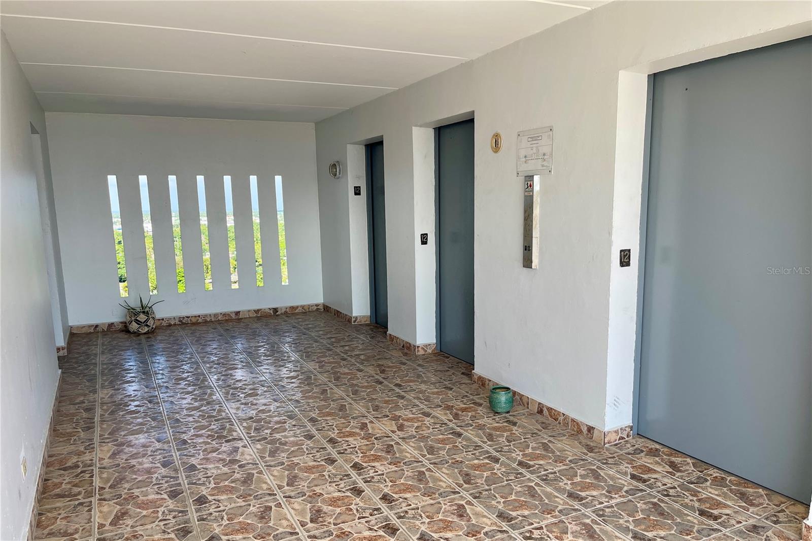 FONTANA TOWERS - Residential Lease