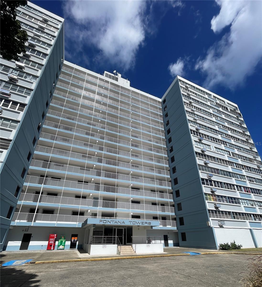 FONTANA TOWERS - Residential Lease