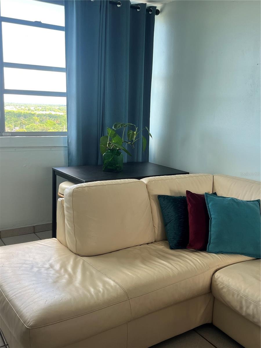 FONTANA TOWERS - Residential Lease