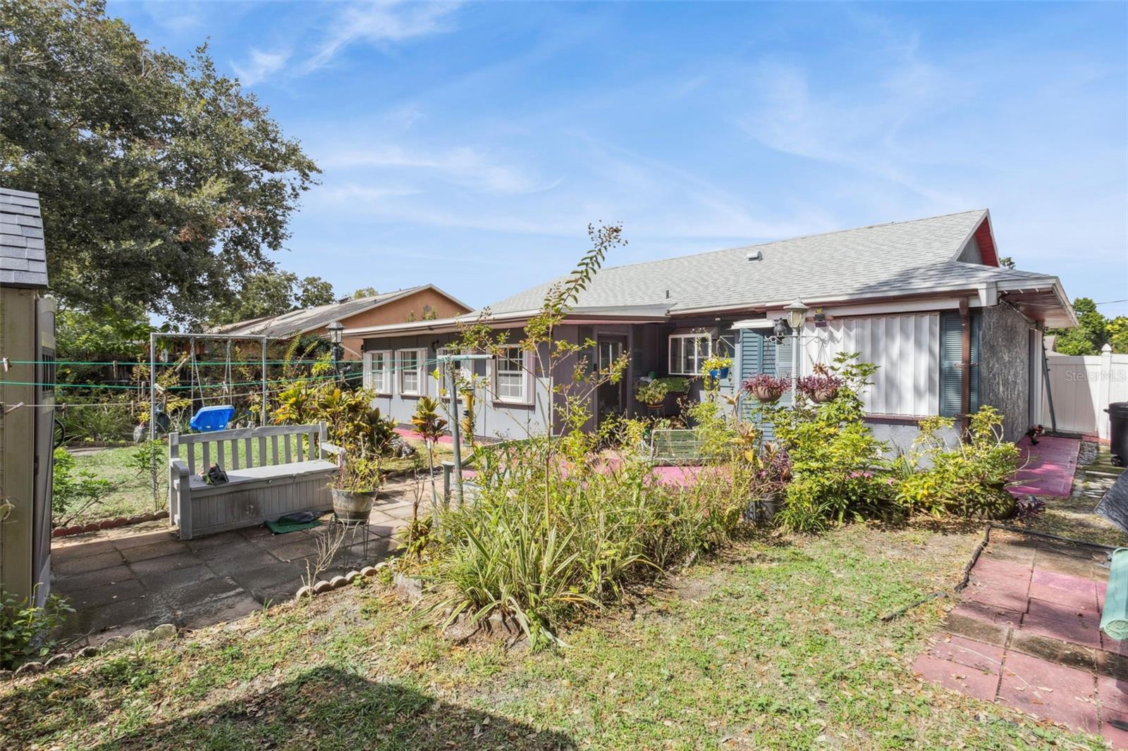 SHADY GROVE - Residential