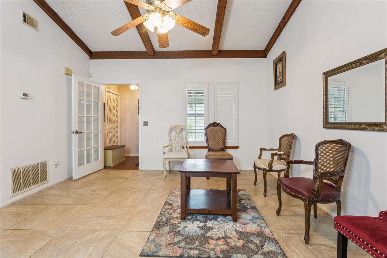 SHADY GROVE - Residential