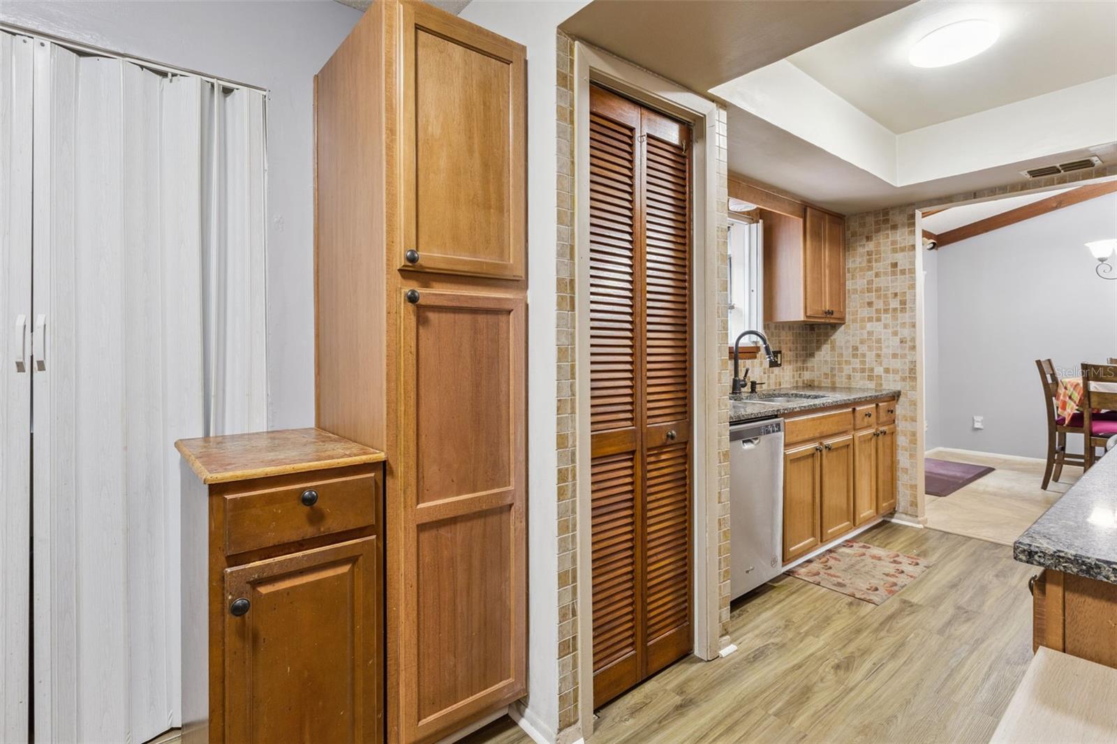 SHADY GROVE - Residential