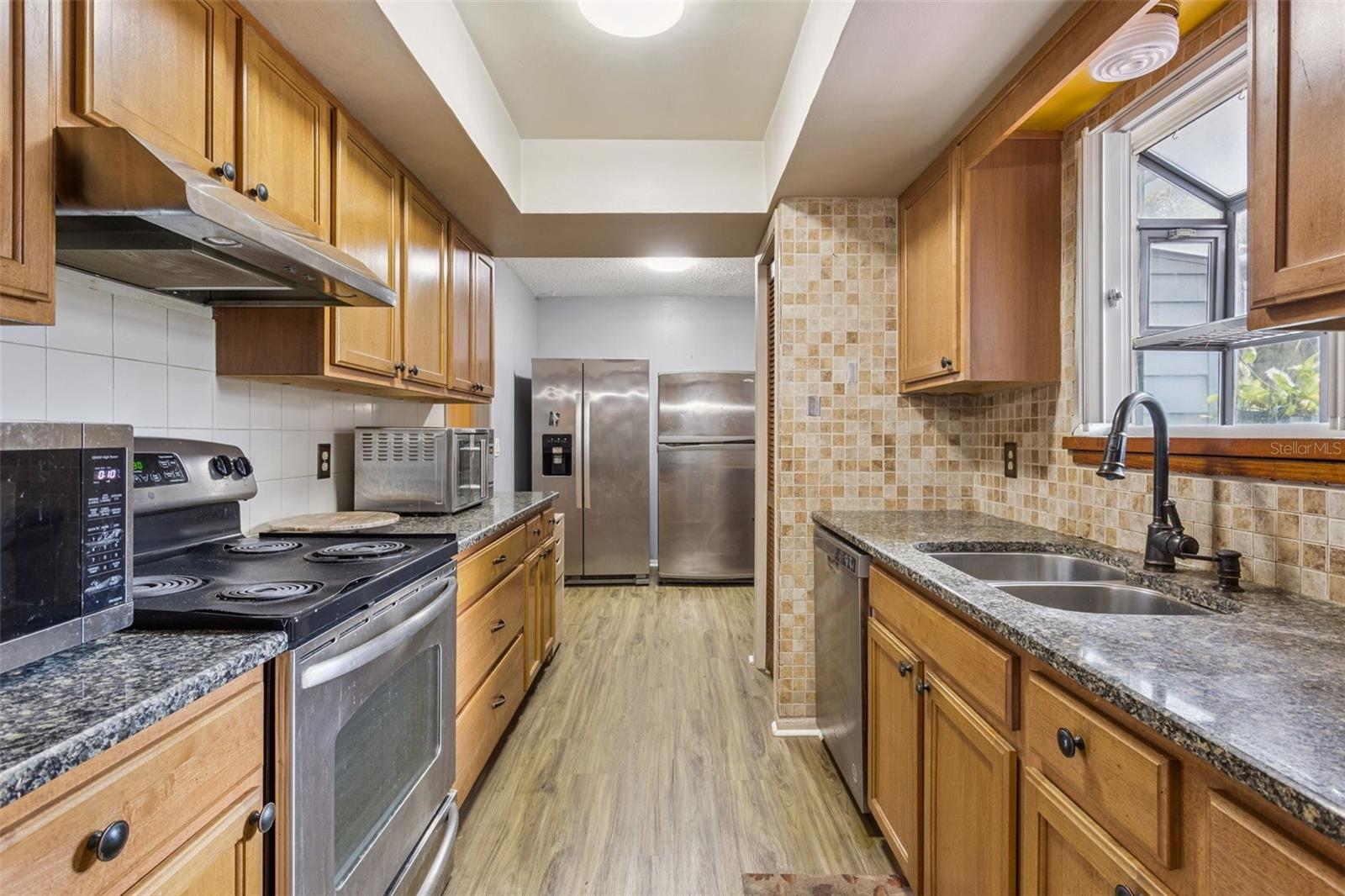 SHADY GROVE - Residential