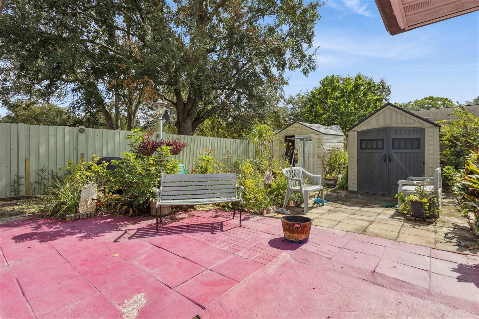 SHADY GROVE - Residential