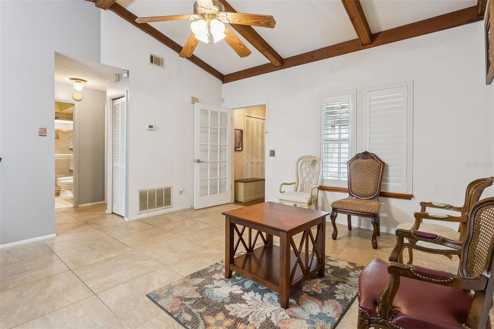 SHADY GROVE - Residential