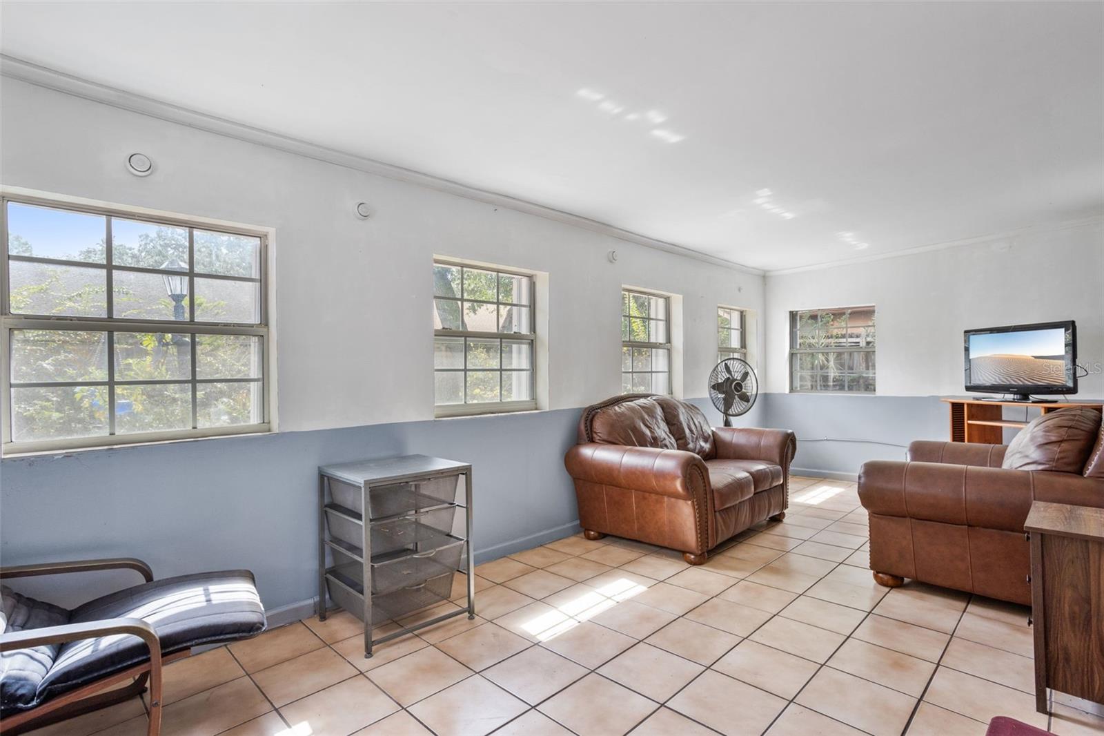 SHADY GROVE - Residential