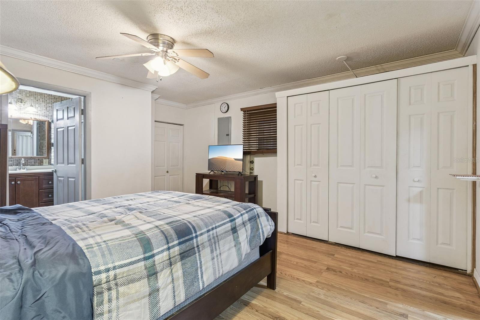 SHADY GROVE - Residential