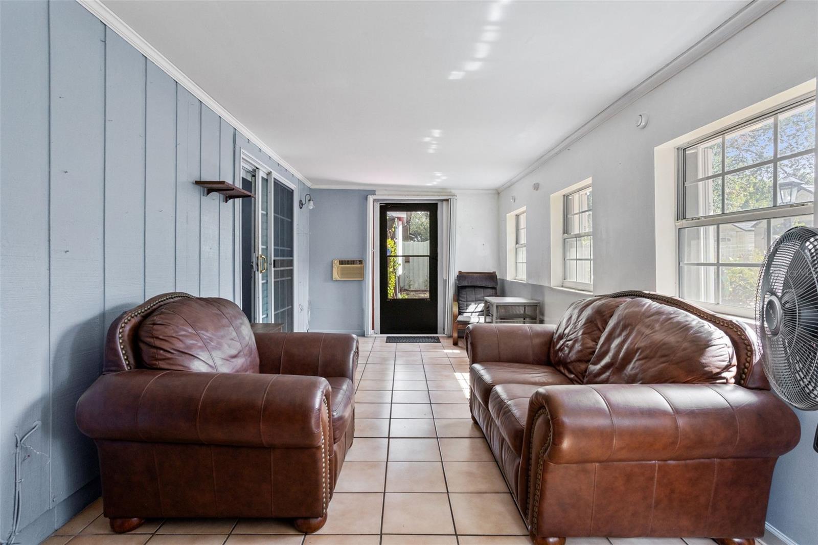 SHADY GROVE - Residential