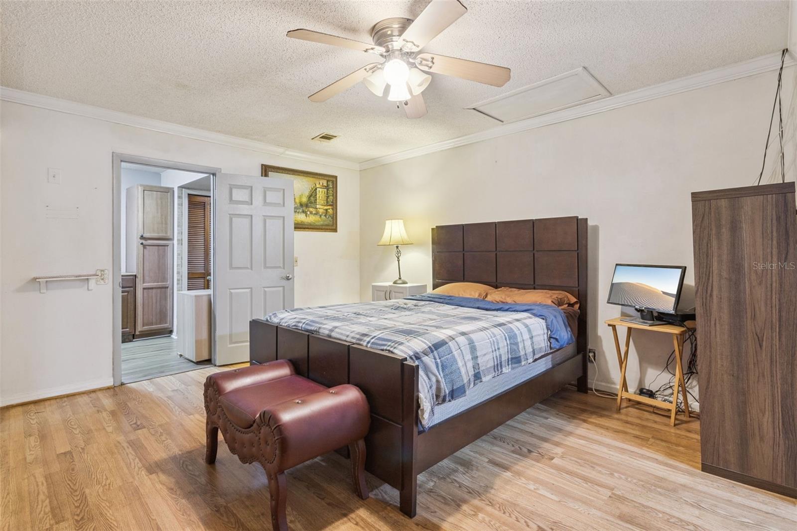 SHADY GROVE - Residential