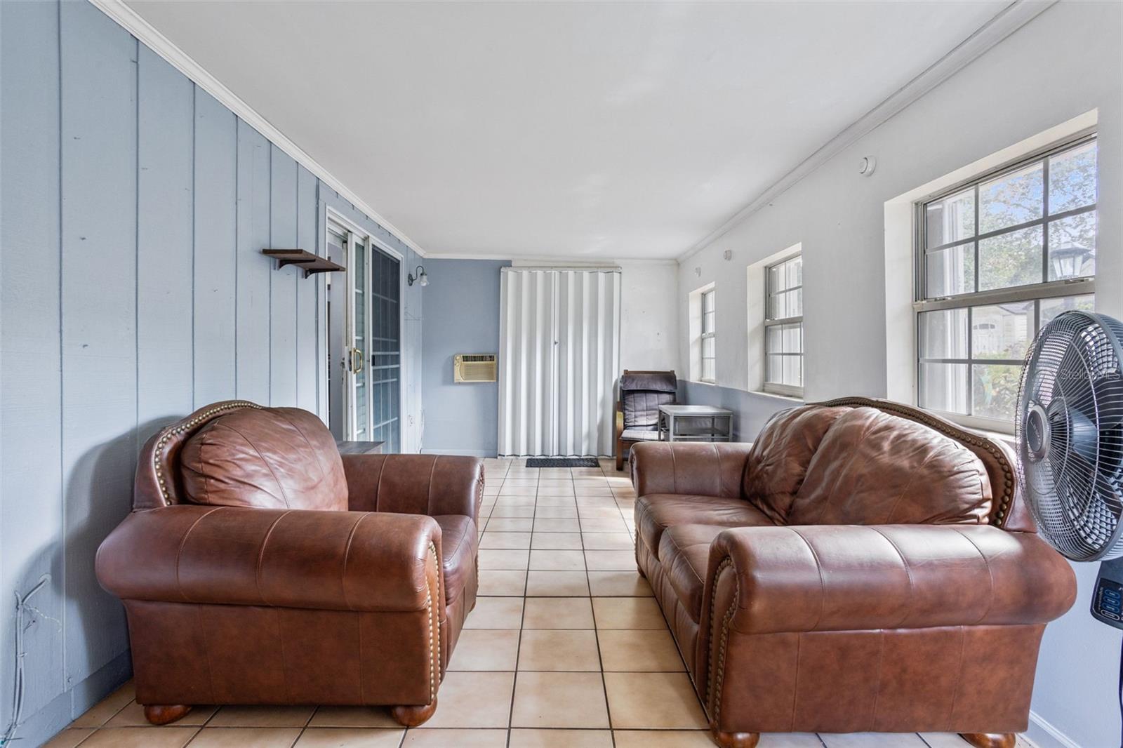 SHADY GROVE - Residential