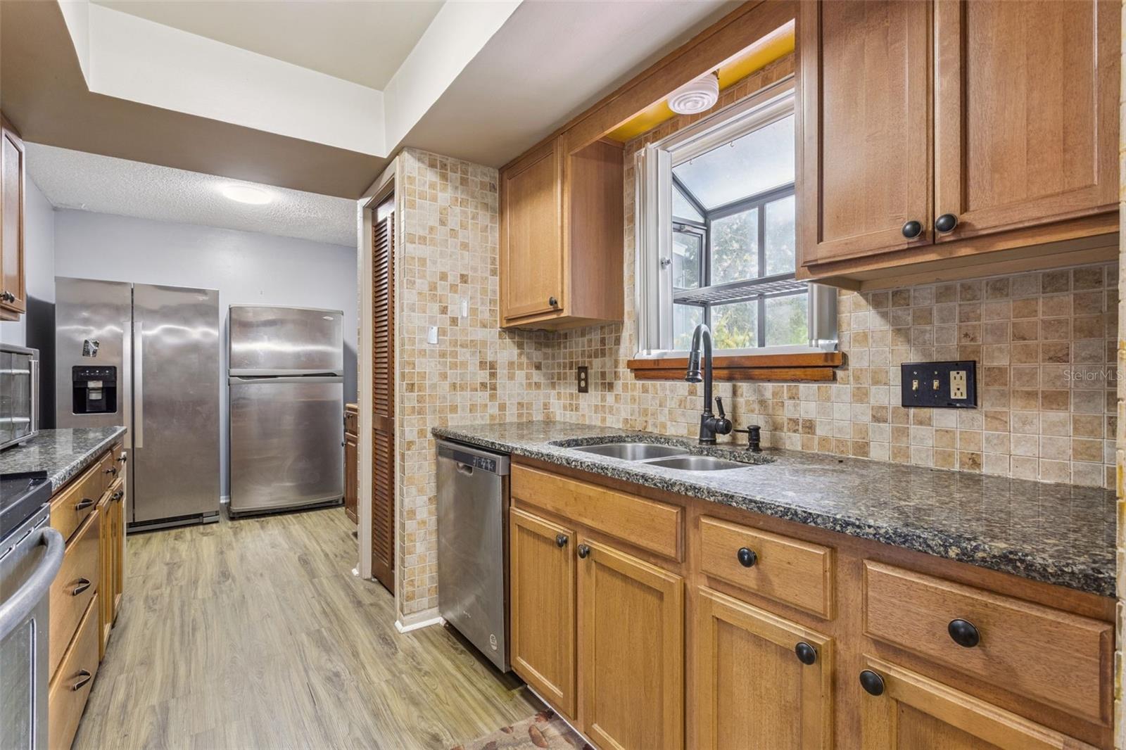 SHADY GROVE - Residential