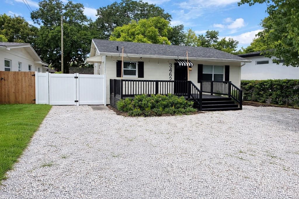 Photo of 3462 Fairway Lane, Orlando, FL 32804 (MLS # O6393894)