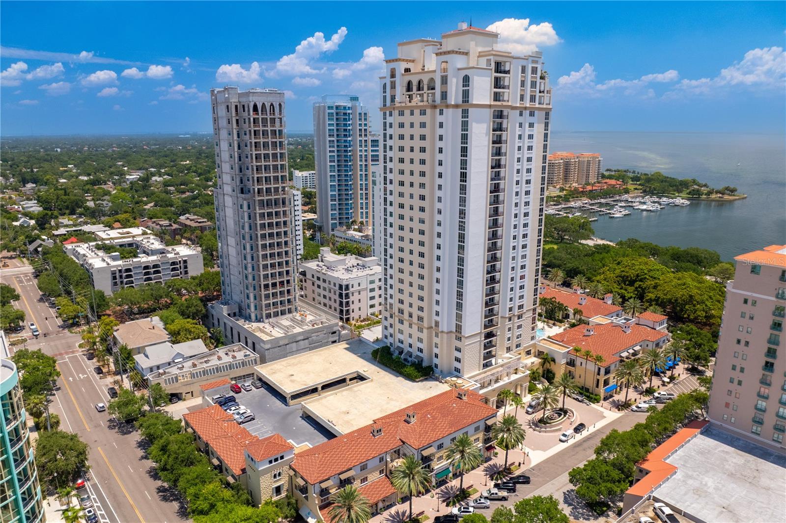 PARKSHORE PLAZA CONDO - Residential